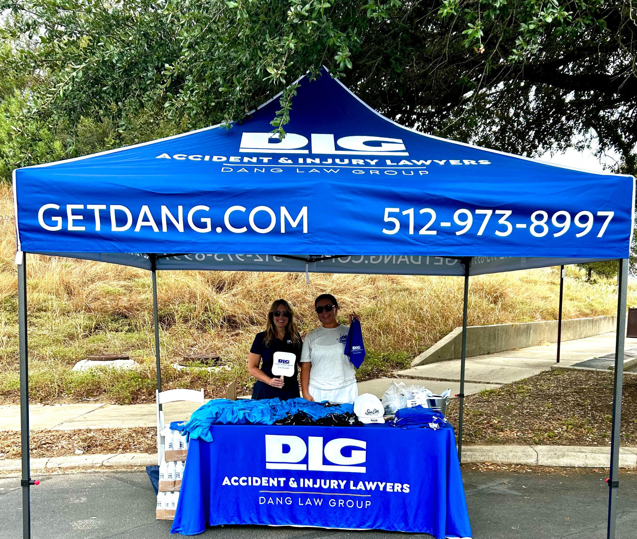 dlg sponsor booth team getdang